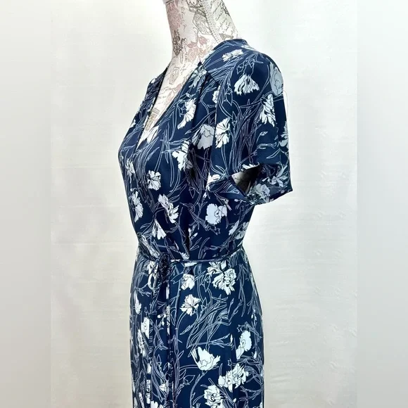 LEITH Navy Blue and White floral Wrap Midi Dress with Flutter Sleeves size M - Picture 5 of 13